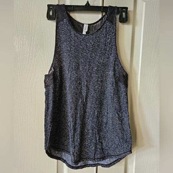 Lululemon black with white dotted sculpt tank size 2 - Picture 1 of 3